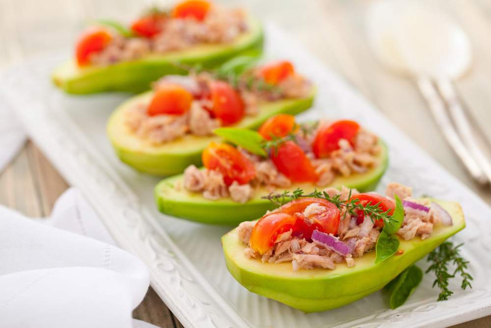 Aguacate relleno con atún 