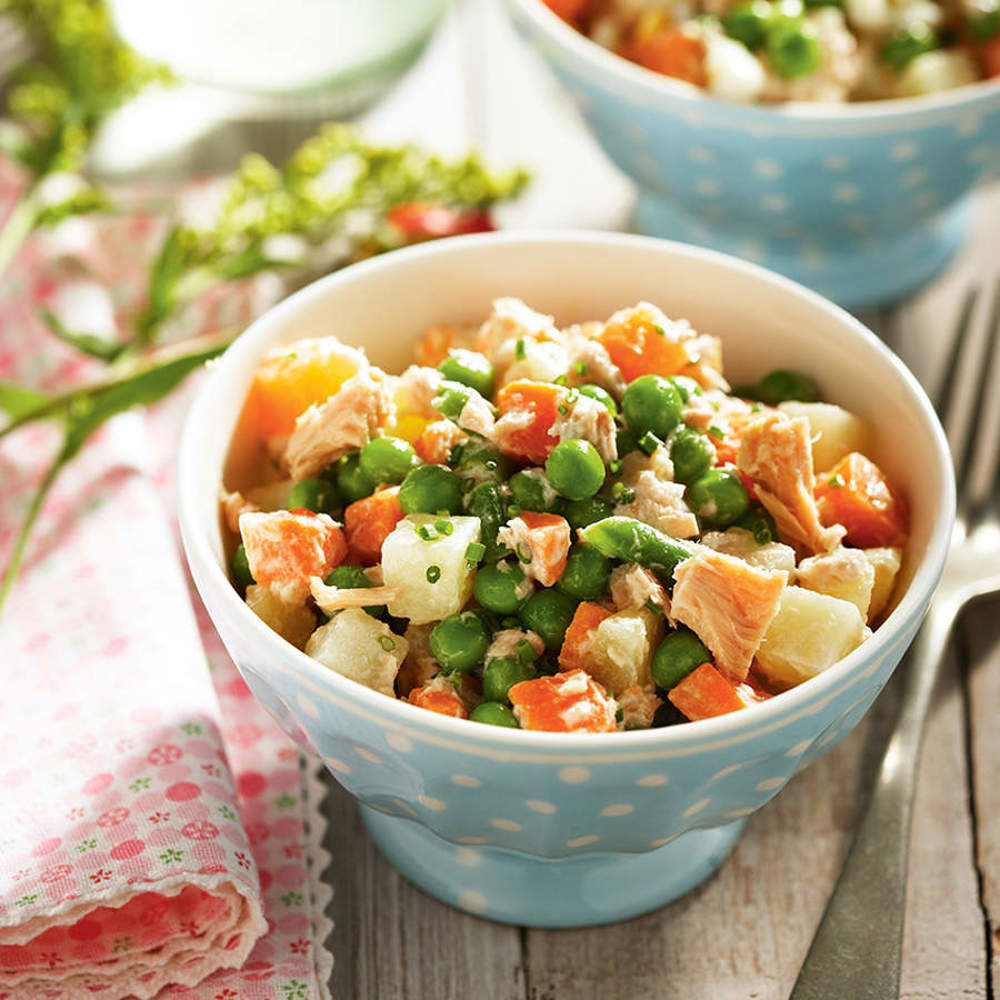 ensaladilla con salsa de yogur