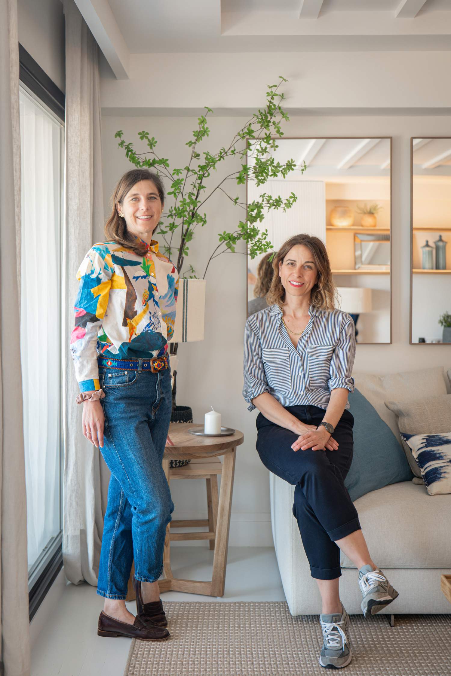 Sandra Vergara y Patricia Mallet, encargada de obra.