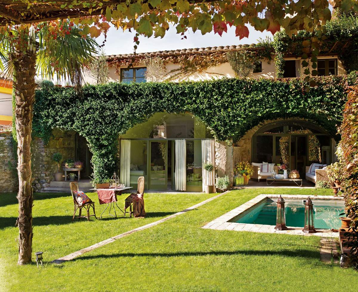 12 piscinas rústicas que no se despiden del pasado: pequeñas, con ...
