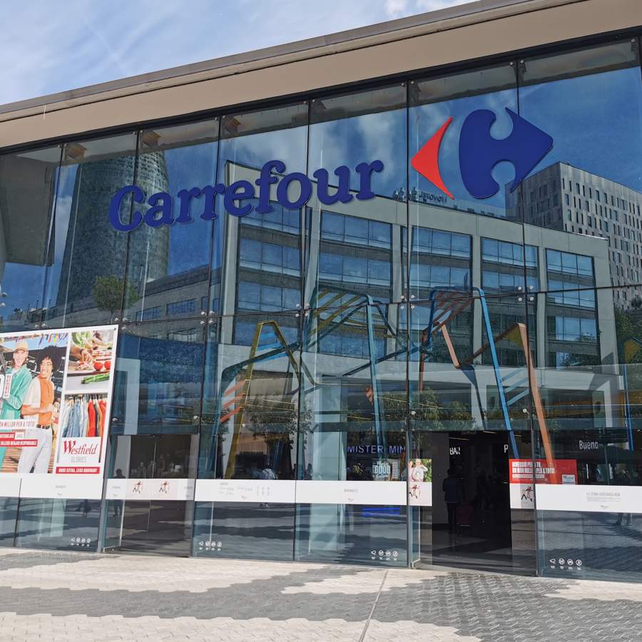 Exterior del supermercado Carrefour