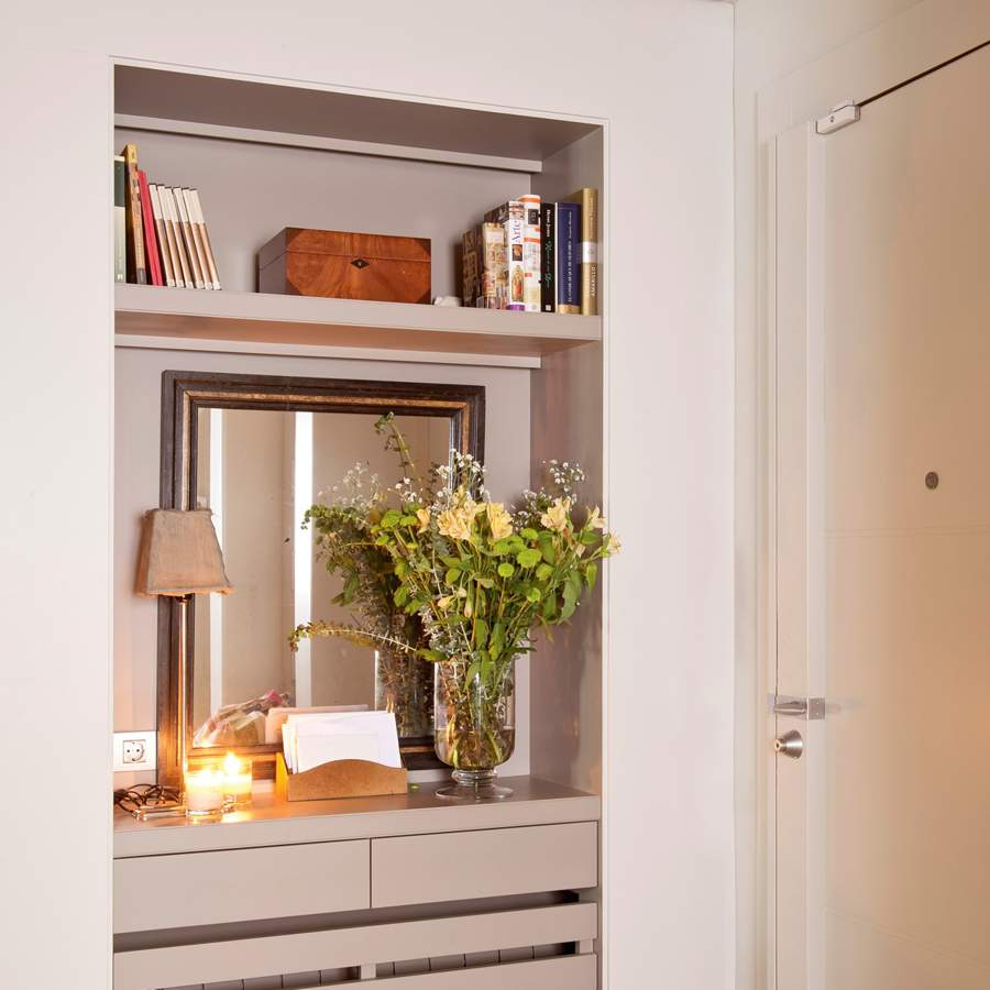 Recibidor con mueble hecho a medida