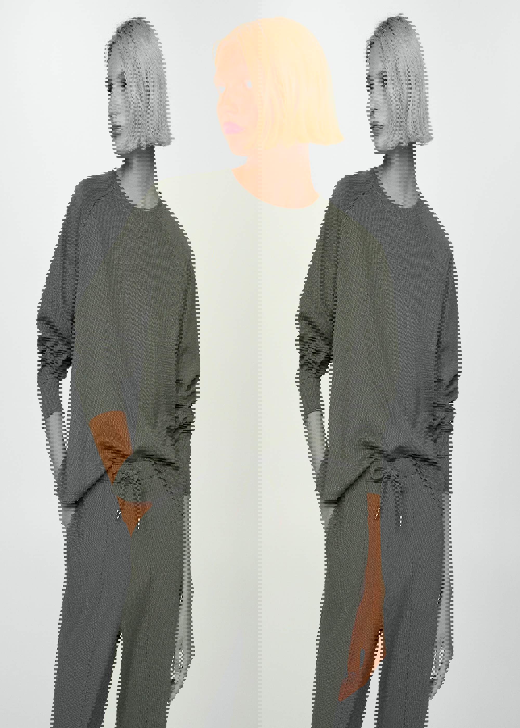 Sudadera con costuras