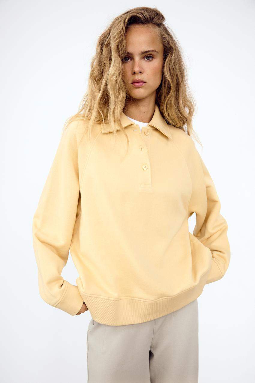 Sudadera con cuello