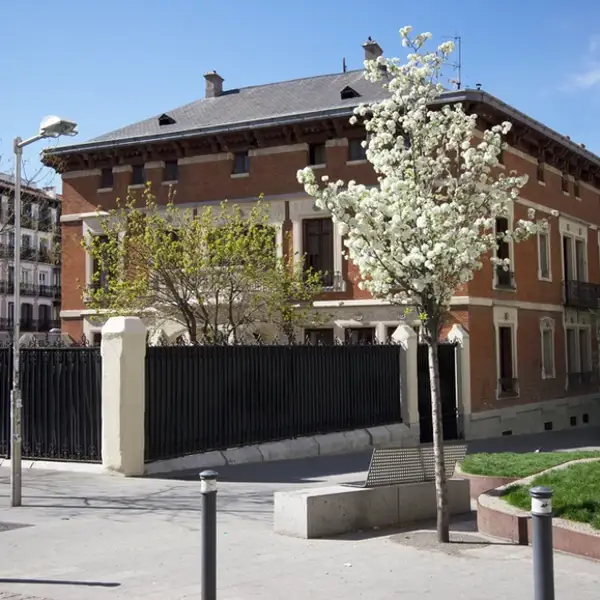 Así es el impresionante palacio que acoge la Casa de Navidad de El Mueble: descubre su historia 