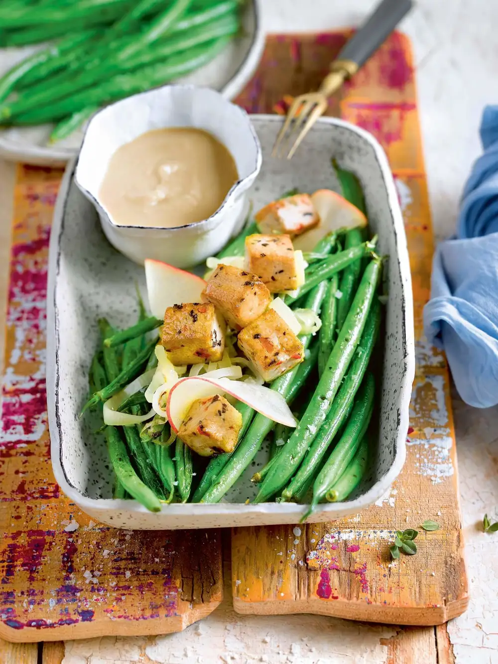 Judías verdes con tofu y manzana