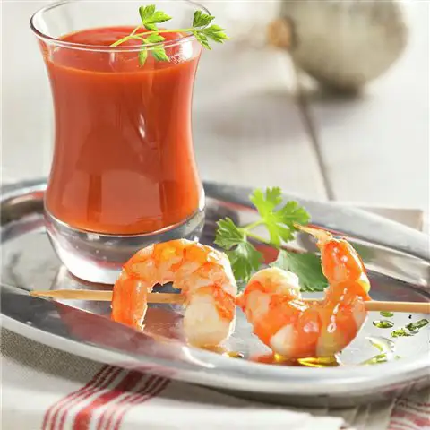 chupitos de crema de tomate con gambas 01fb3eae