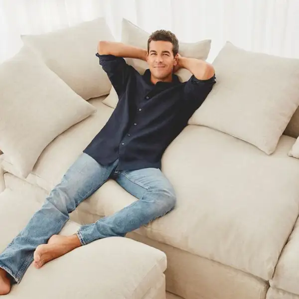 El impresionante hogar de Mario Casas en Madrid: con piscina infinita, toques modernos y lugar para toda la familia