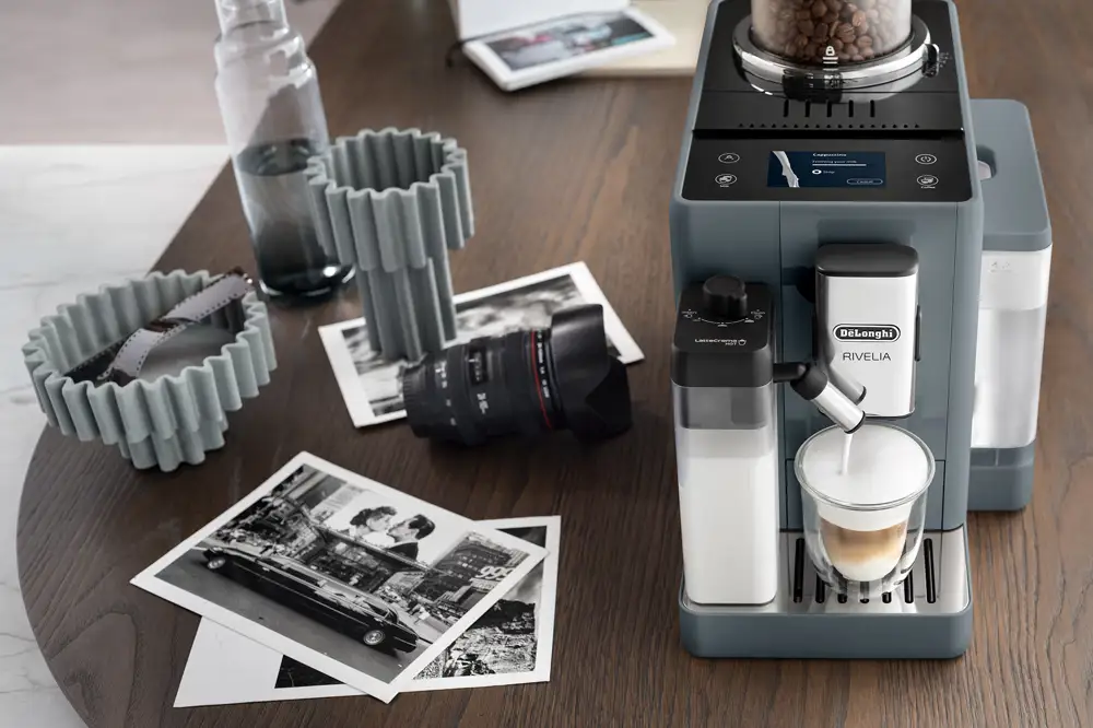 Cafetera superautomática Rivelia de De'Longhi