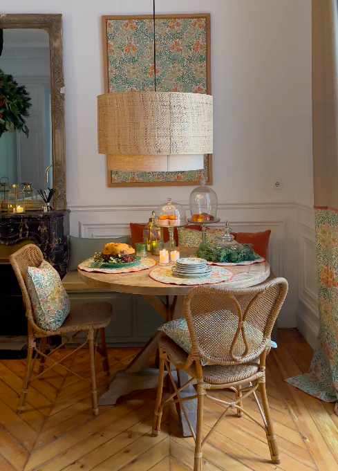 Office de la cocina con textiles de flores