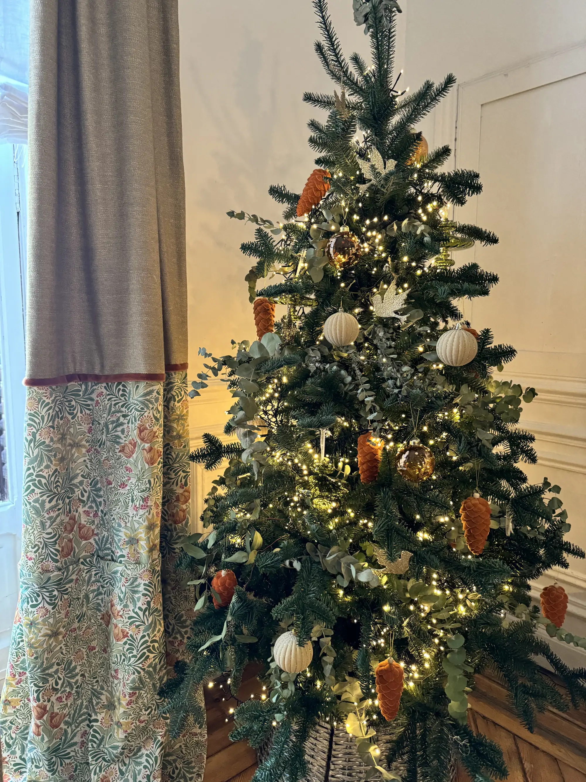 Árbol de Navidad también en la cocina