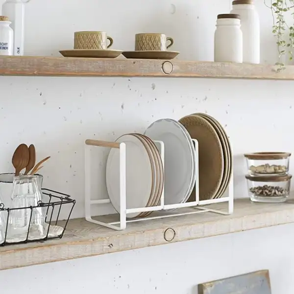 Mi cocina moderna y pequeña necesitaba un escurreplatos bonito y encontré este en Maisons du Monde por menos de 30 euros