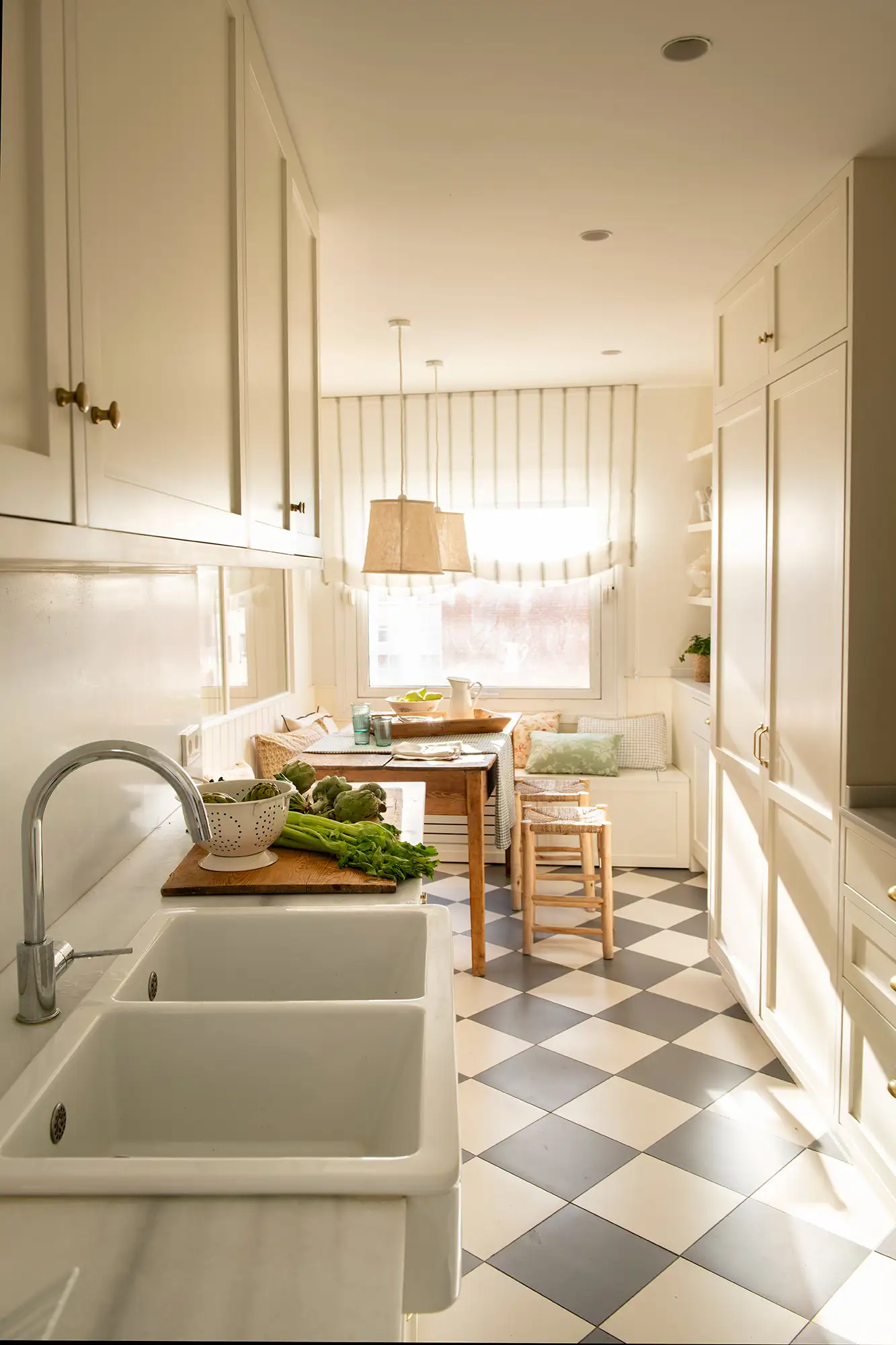 Cocina pequena con office