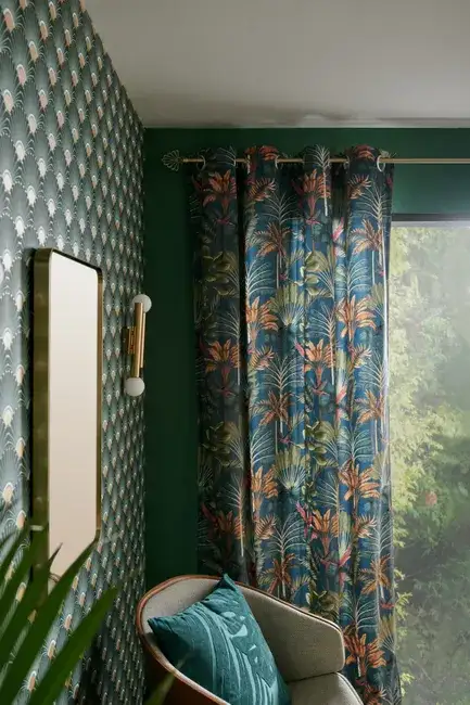 No se llevan: las cortinas con estampado tropical