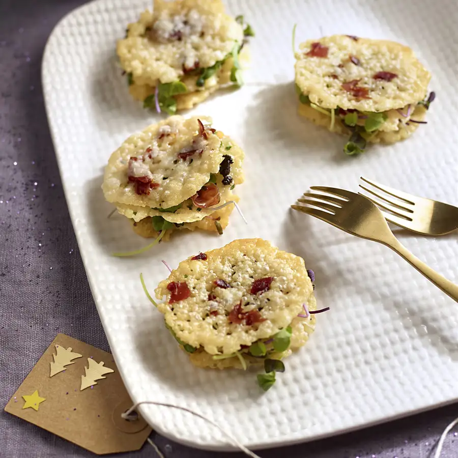 receta de crujientes de parmesamo y jamón ibérico con tapenade 00513998 O