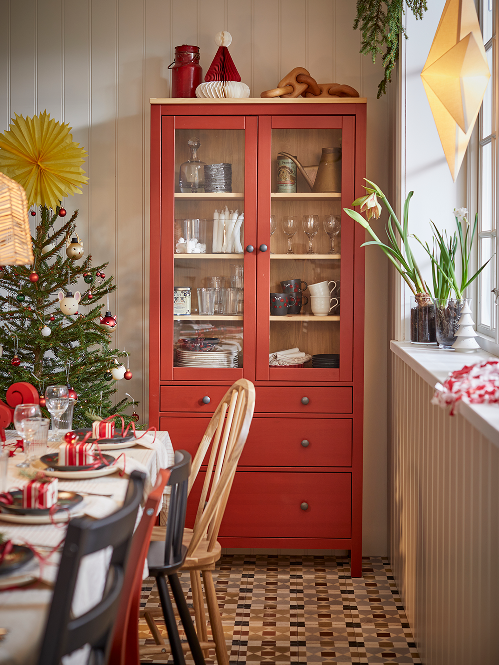 ikea navidad mueble rojo