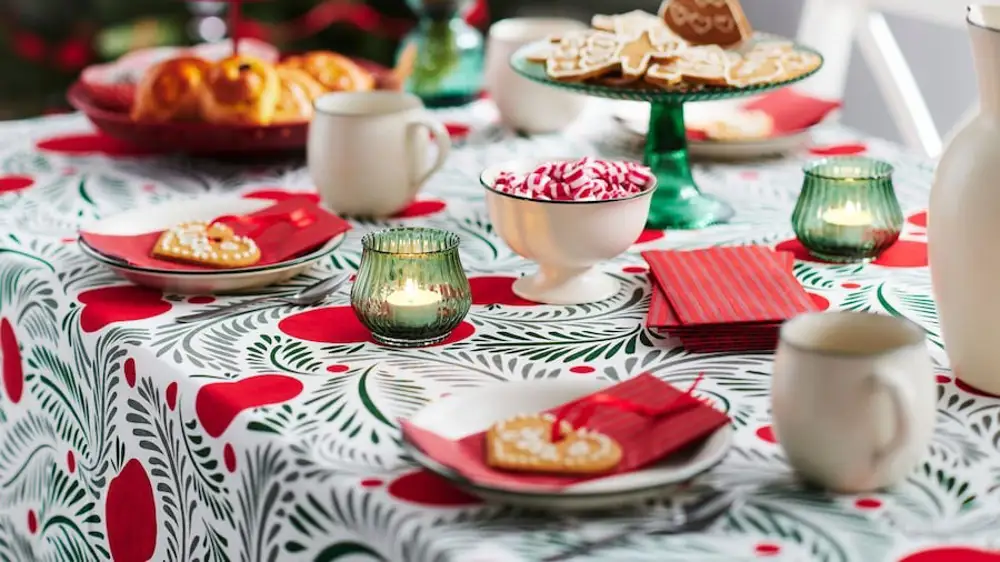 Mesa de Navidad en color de IKEA