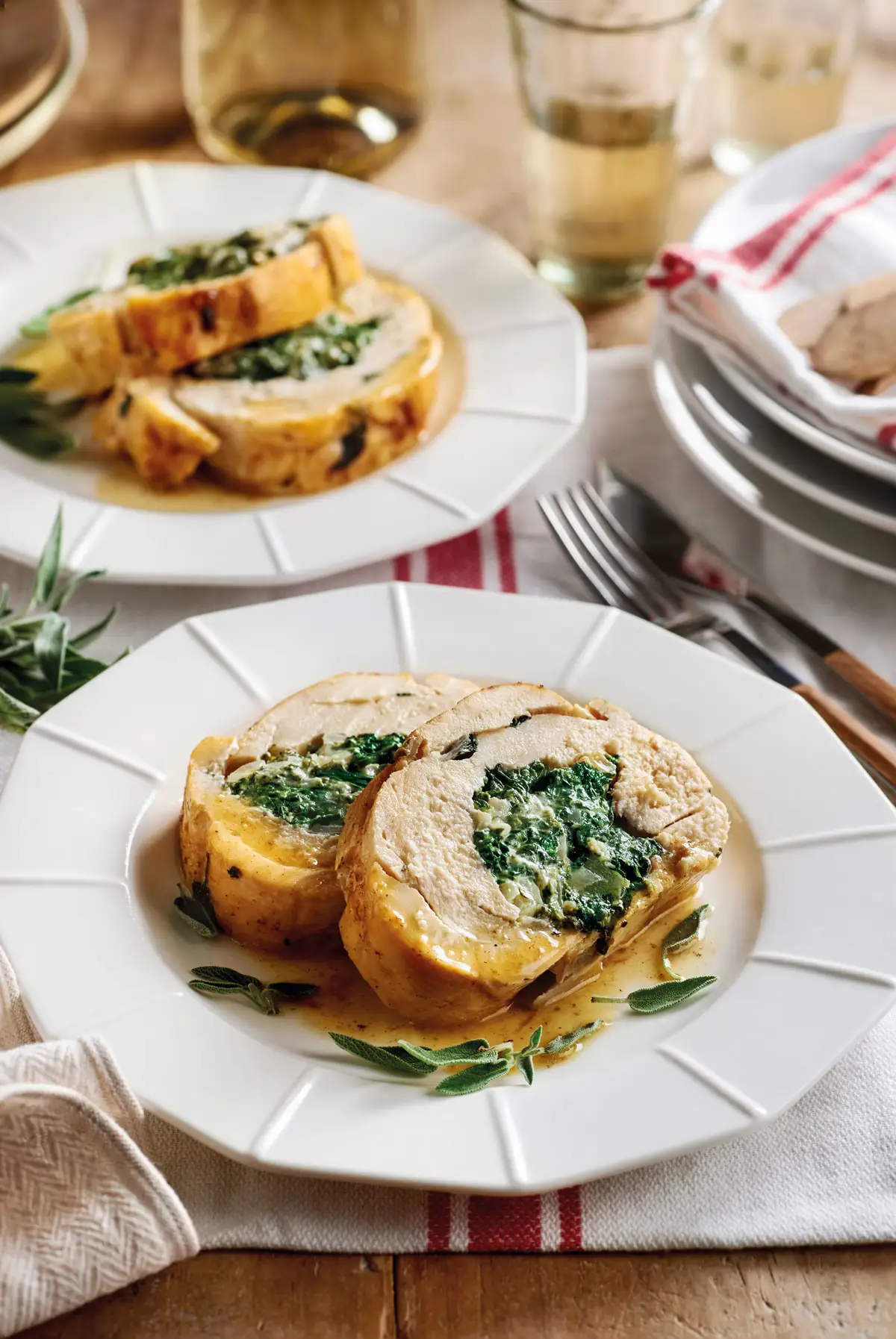 Pollo relleno de queso y espinacas