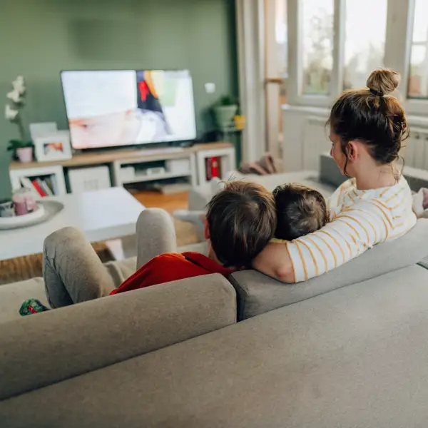 Las mejores Smart TV de 2024 tienen descuentazos de hasta un 52 % este Black Friday: Samsung, LG o Philips a precios irrepetibles