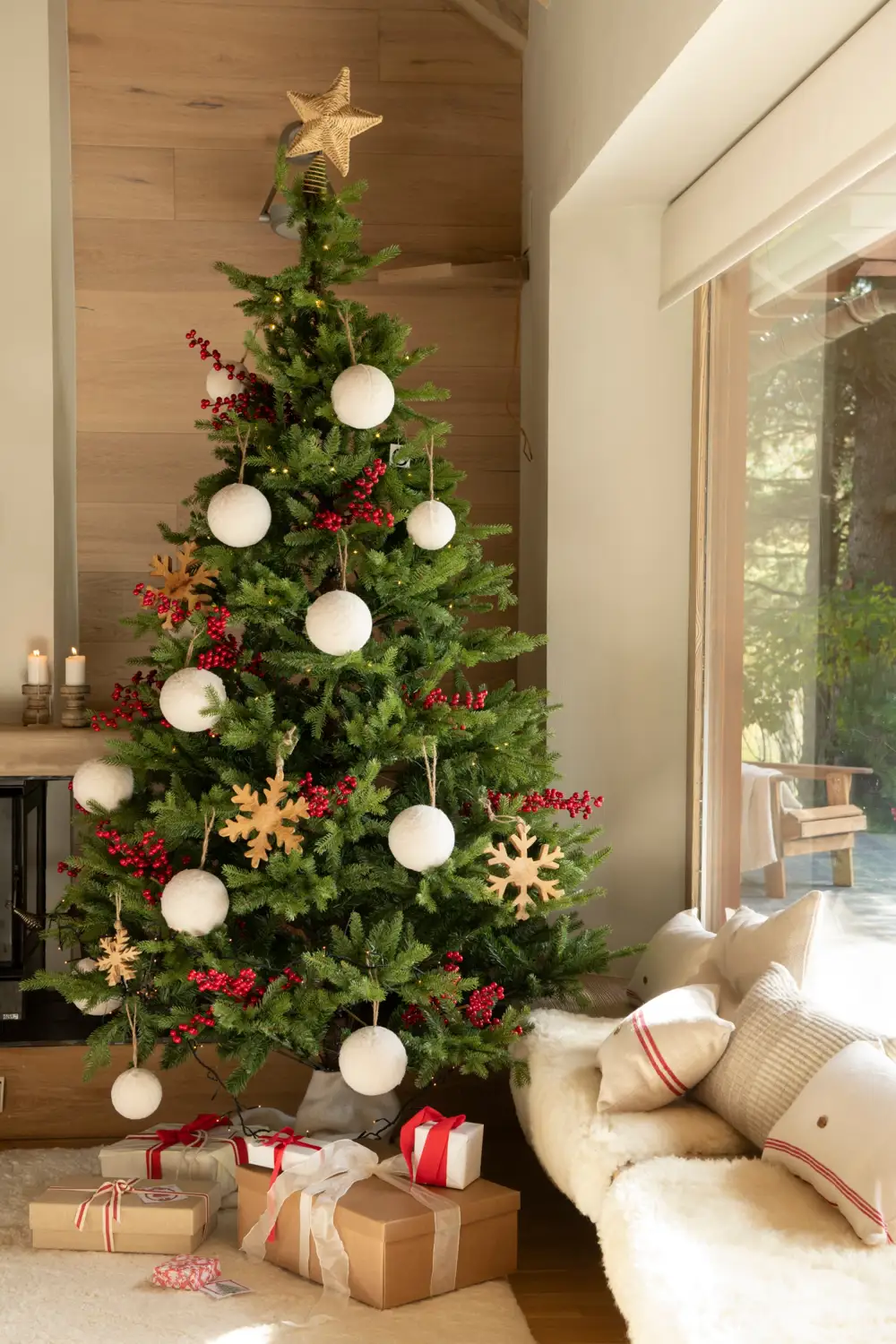 Árbol de Navidad con adornos maxi