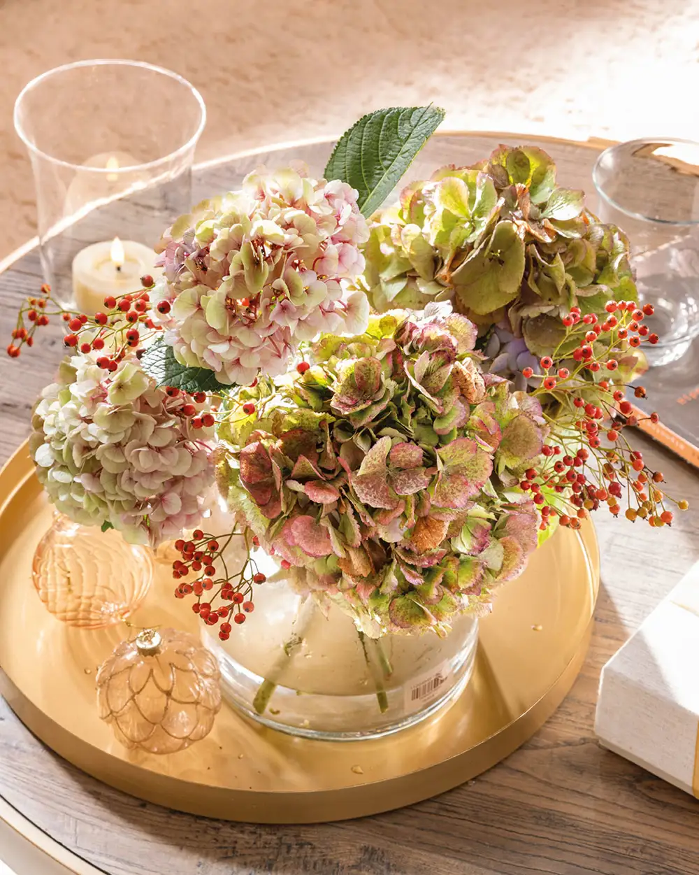 Juego floral con hortensias