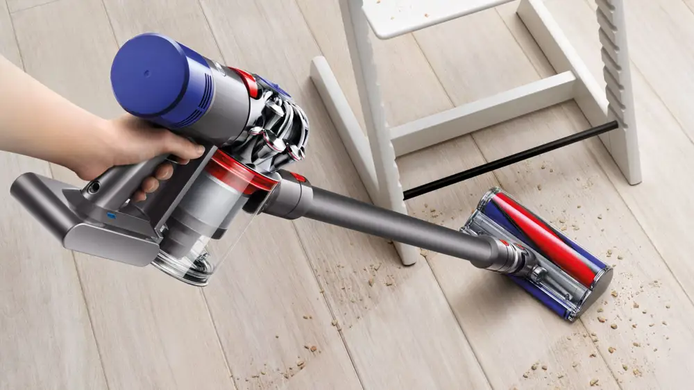 Dyson V8