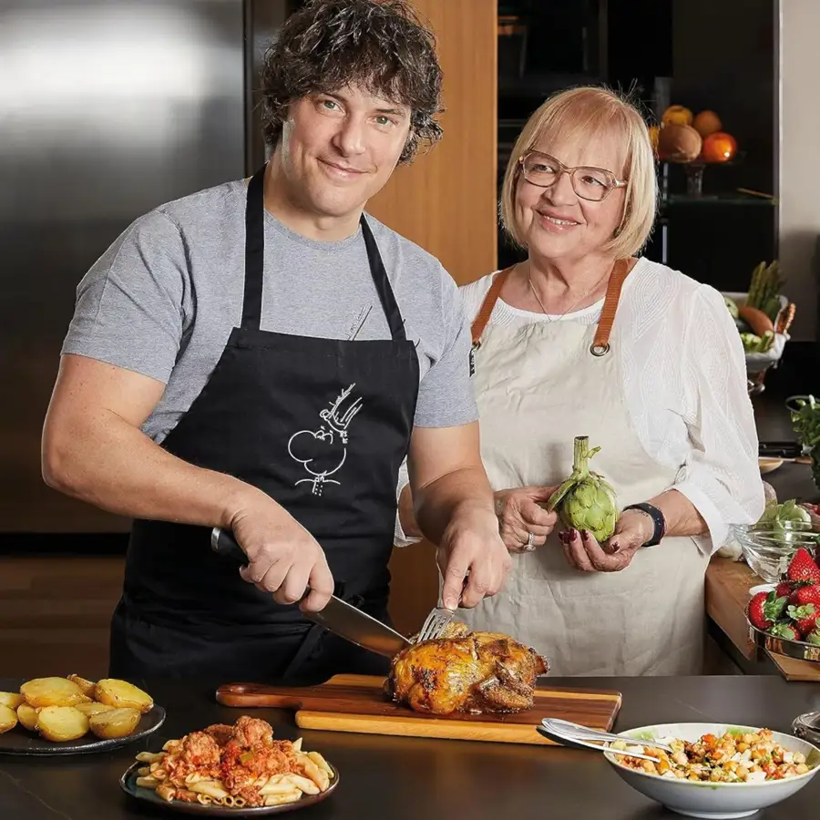 Jordi Cruz cocinando con su madre