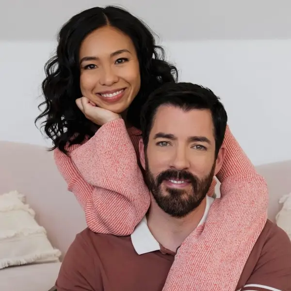 Así es la casa de Drew Scott (de los hermanos Scott) y Linda Phan: los gemelos hicieron la reforma de este chalet de lujo y ha quedado sensacional