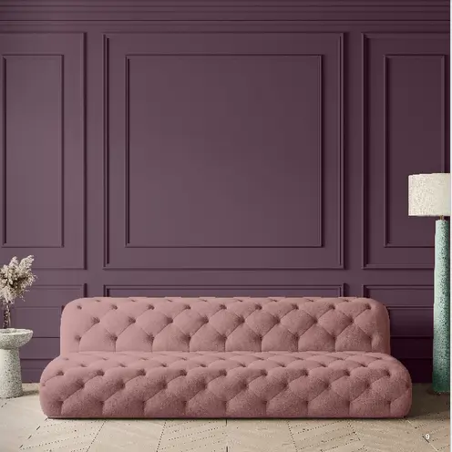 Salón pintado en color violeta