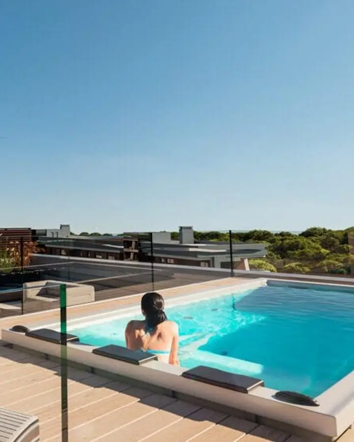 La piscina con vistas panorámicas