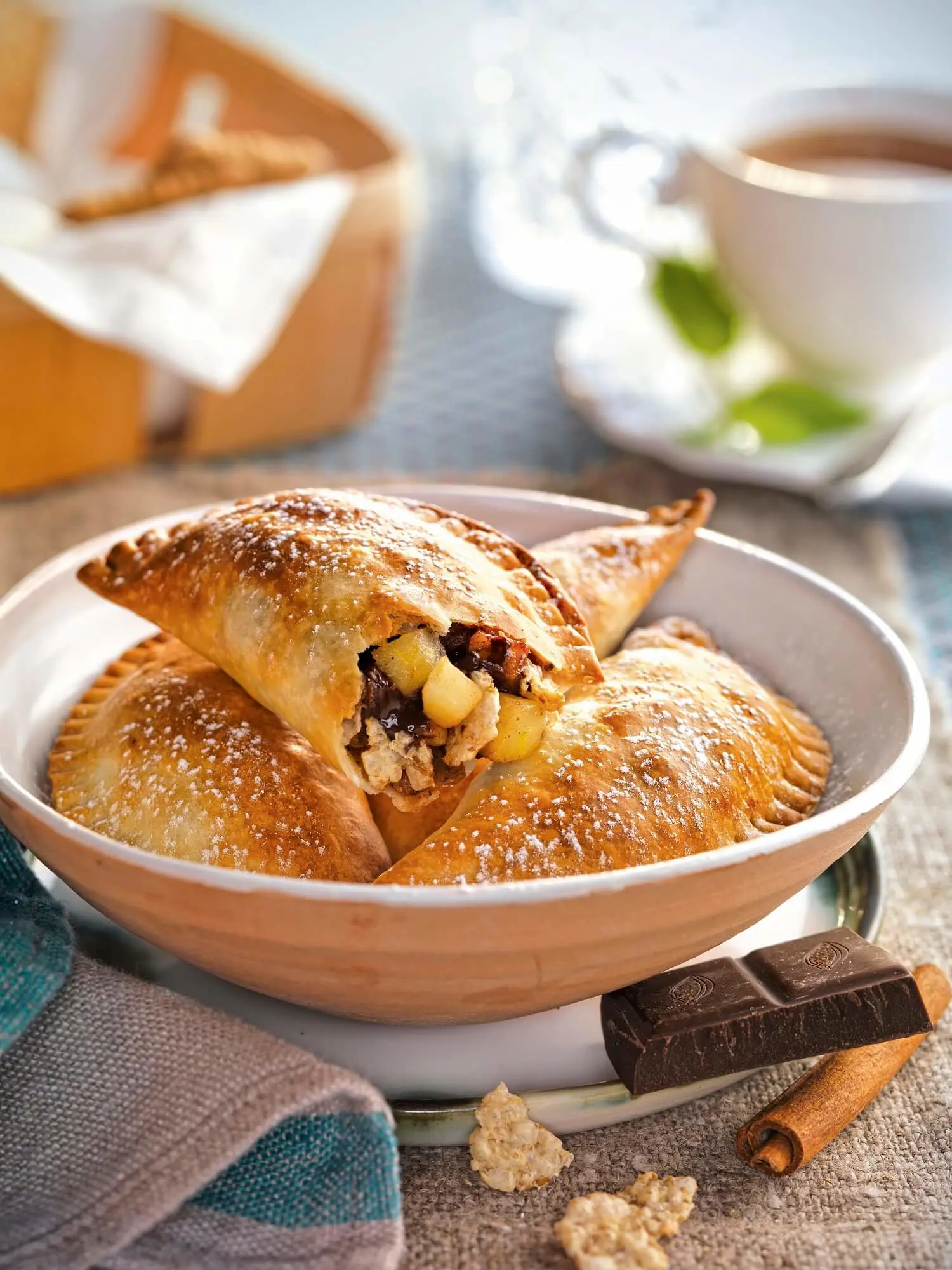 postres de invierno con manzana Empanadillas con manzana y chocolate