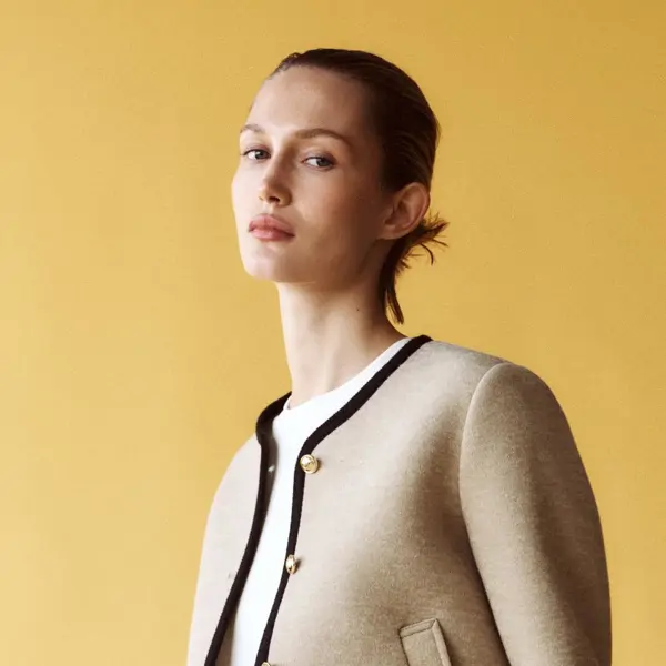 Ni blazer ni bomber: esta es la nueva chaqueta de Zara que Marta Ortega pone de moda para esta primavera