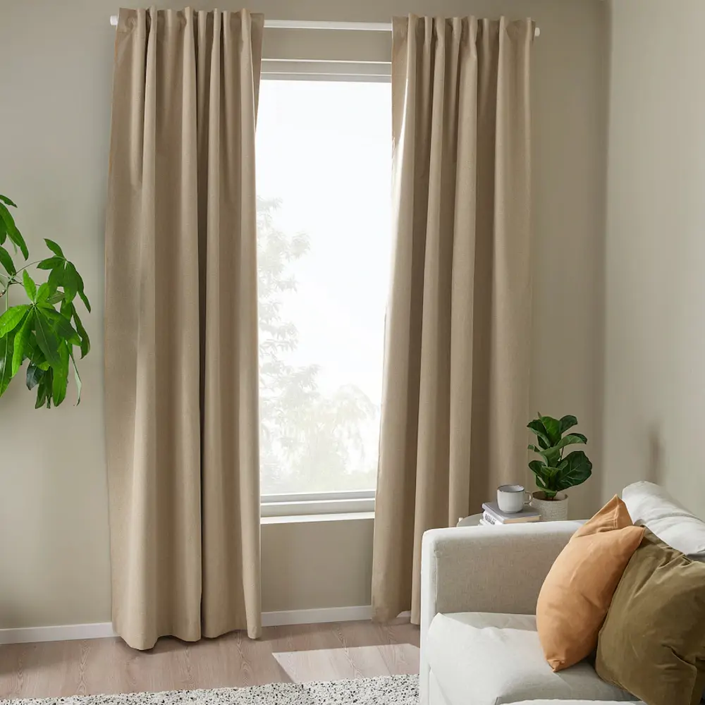 Cortinas semiopacas en beige dorado