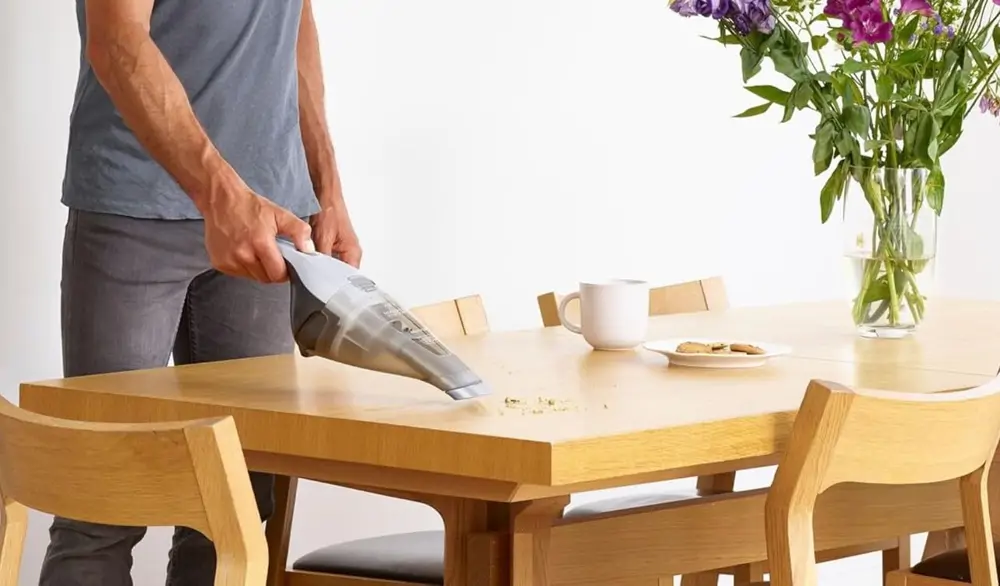 Aspirador de mano Black+Decker