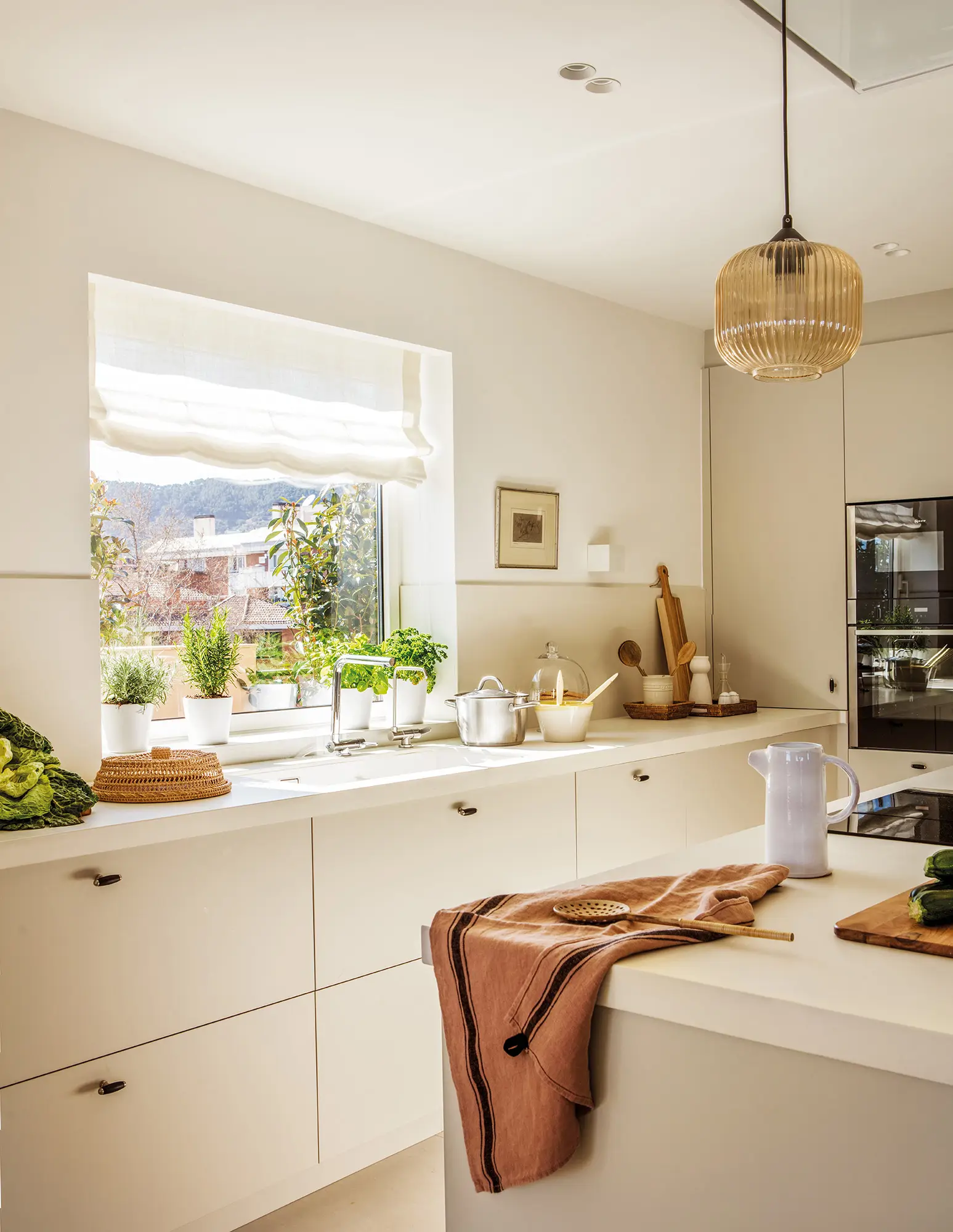 cocina con estor de tela 00573447