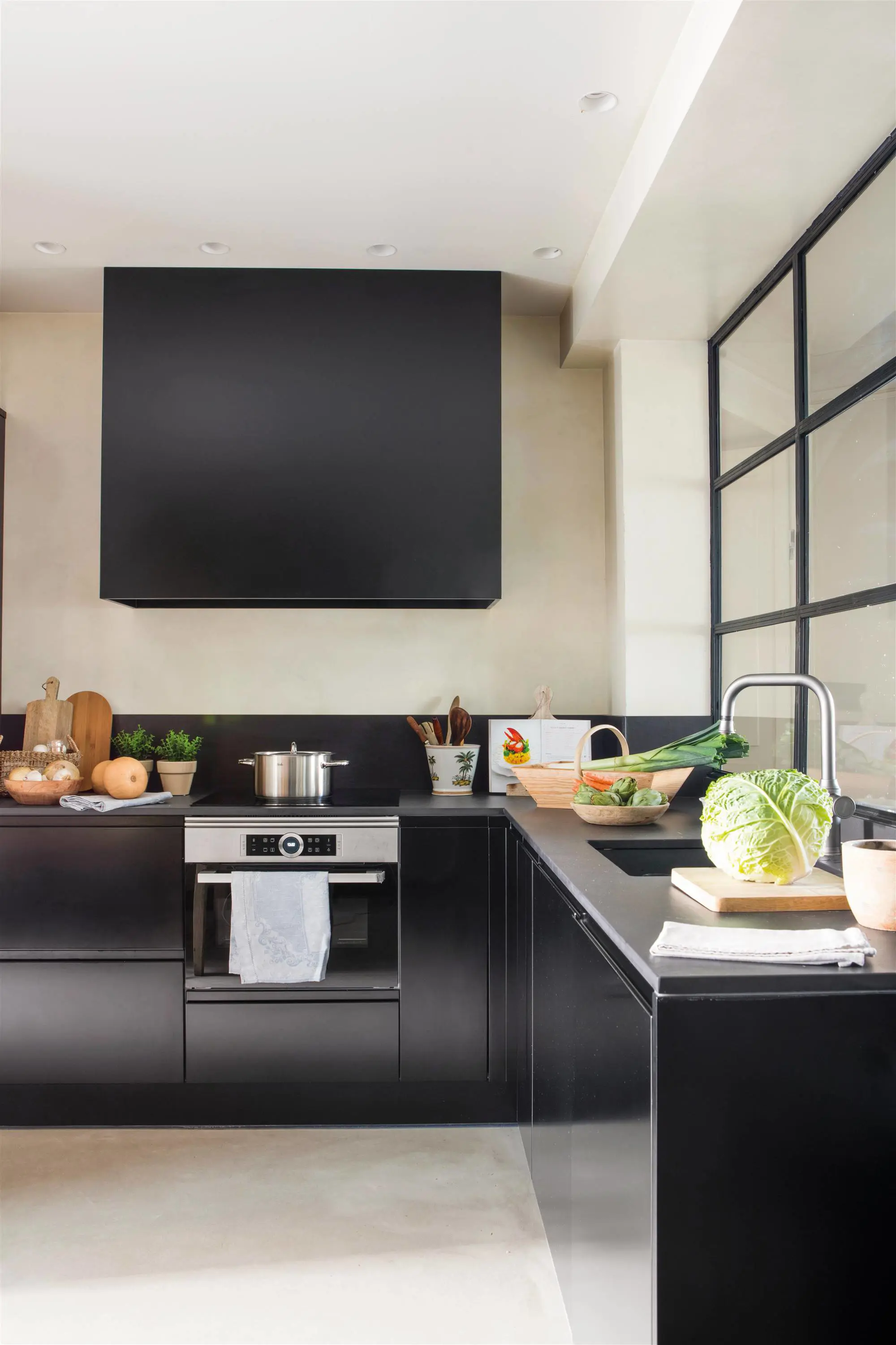 Cocina en negro 00495408