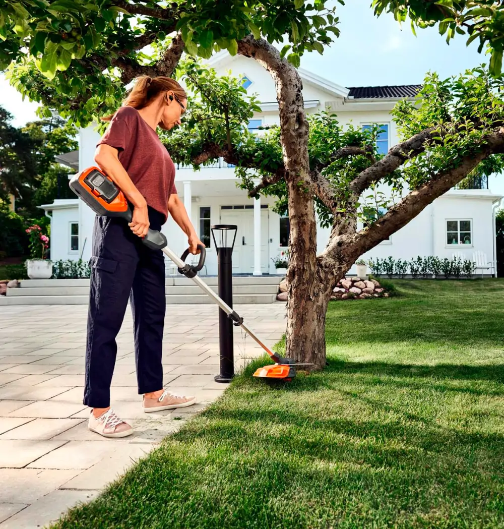 Máquinas de jardín a batería para un trabajo cómodo en el jardín.