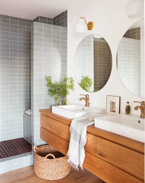 Adiós platos de ducha a ras de suelo: alternativas practicas y en tendencia para dar un giro estiloso a tu baño