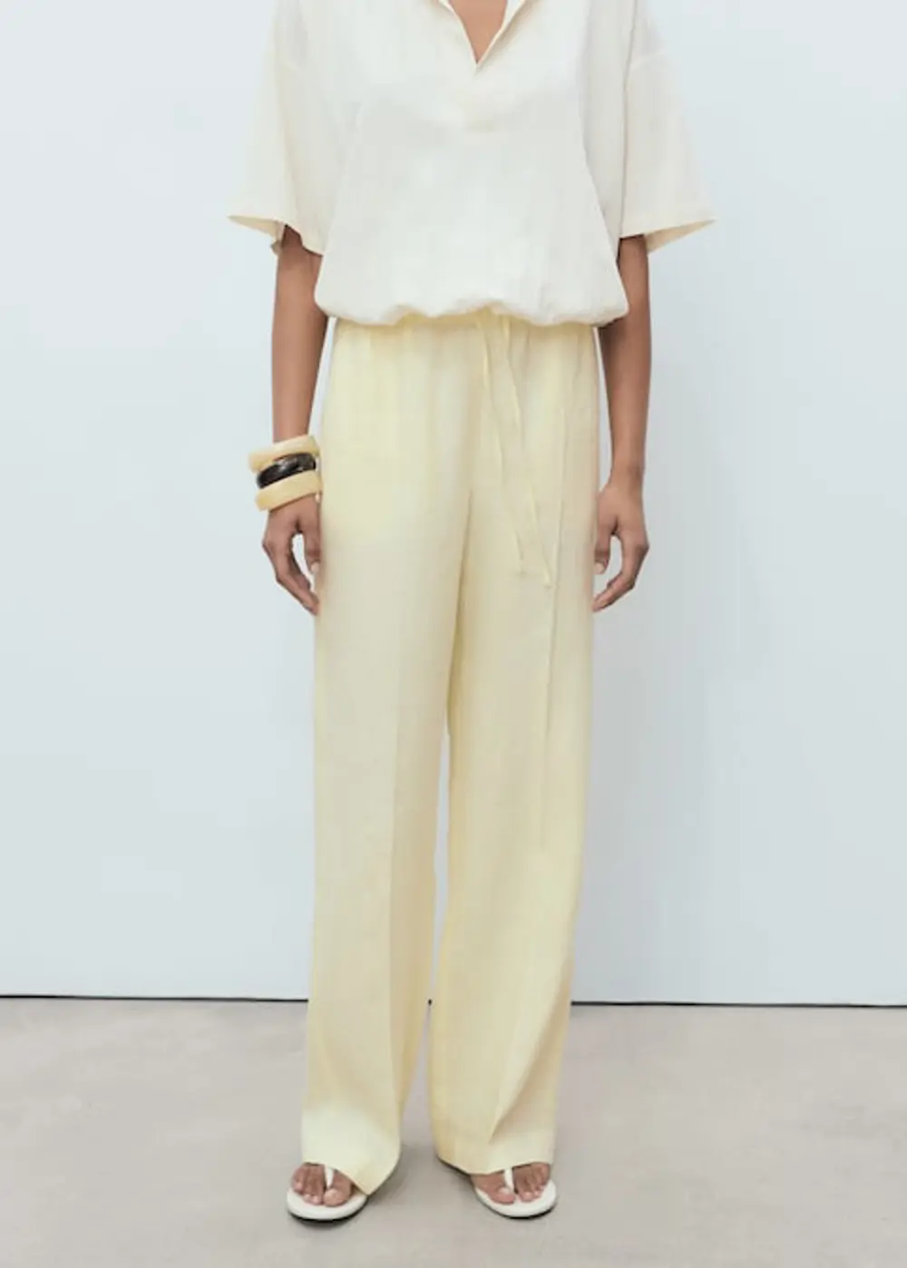 Pantalón recto de lino con lazo