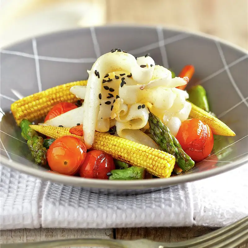 Tiras de sepia con verduras