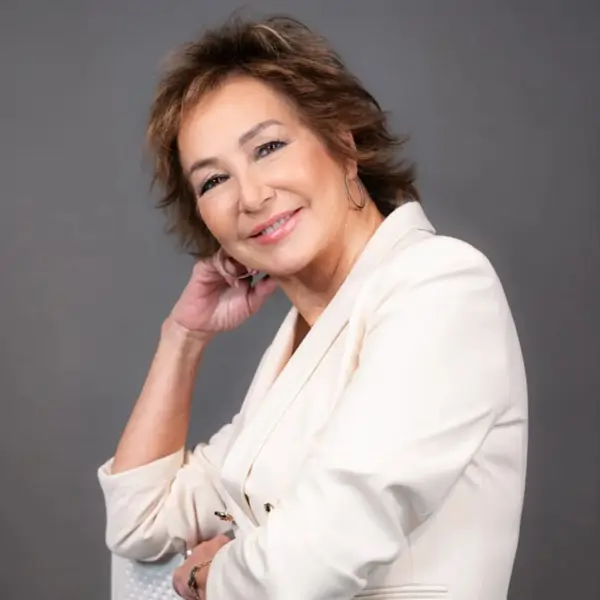 La solución más práctica de Ana Rosa Quintana para organizar su colección de zapatos: a medida y con mucho espacio de almacenaje
