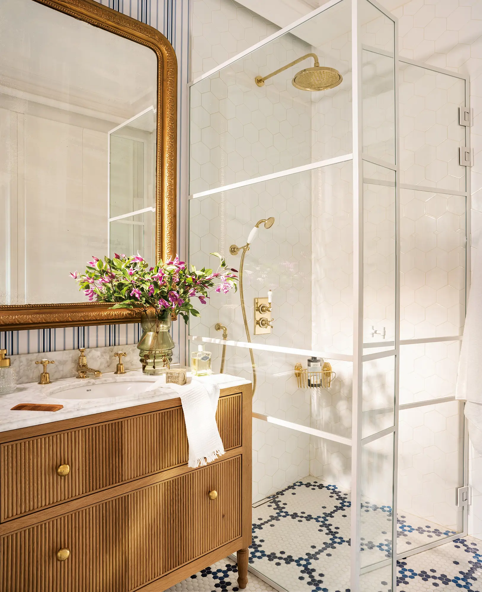 Baño pequeño con ducha