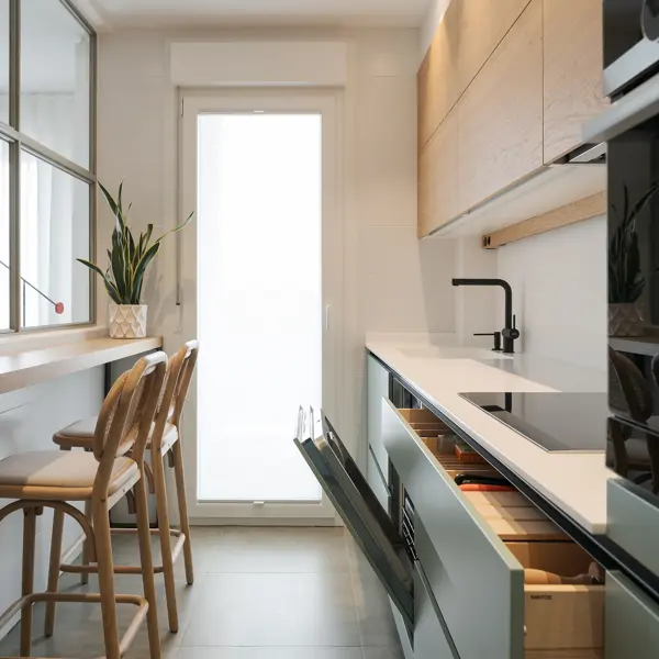 Andrea Muñoz, interiorista: "He diseñado esta cocina abierta y verde (de 8 m2) con carácter para un ático luminoso que necesitaba personalidad"