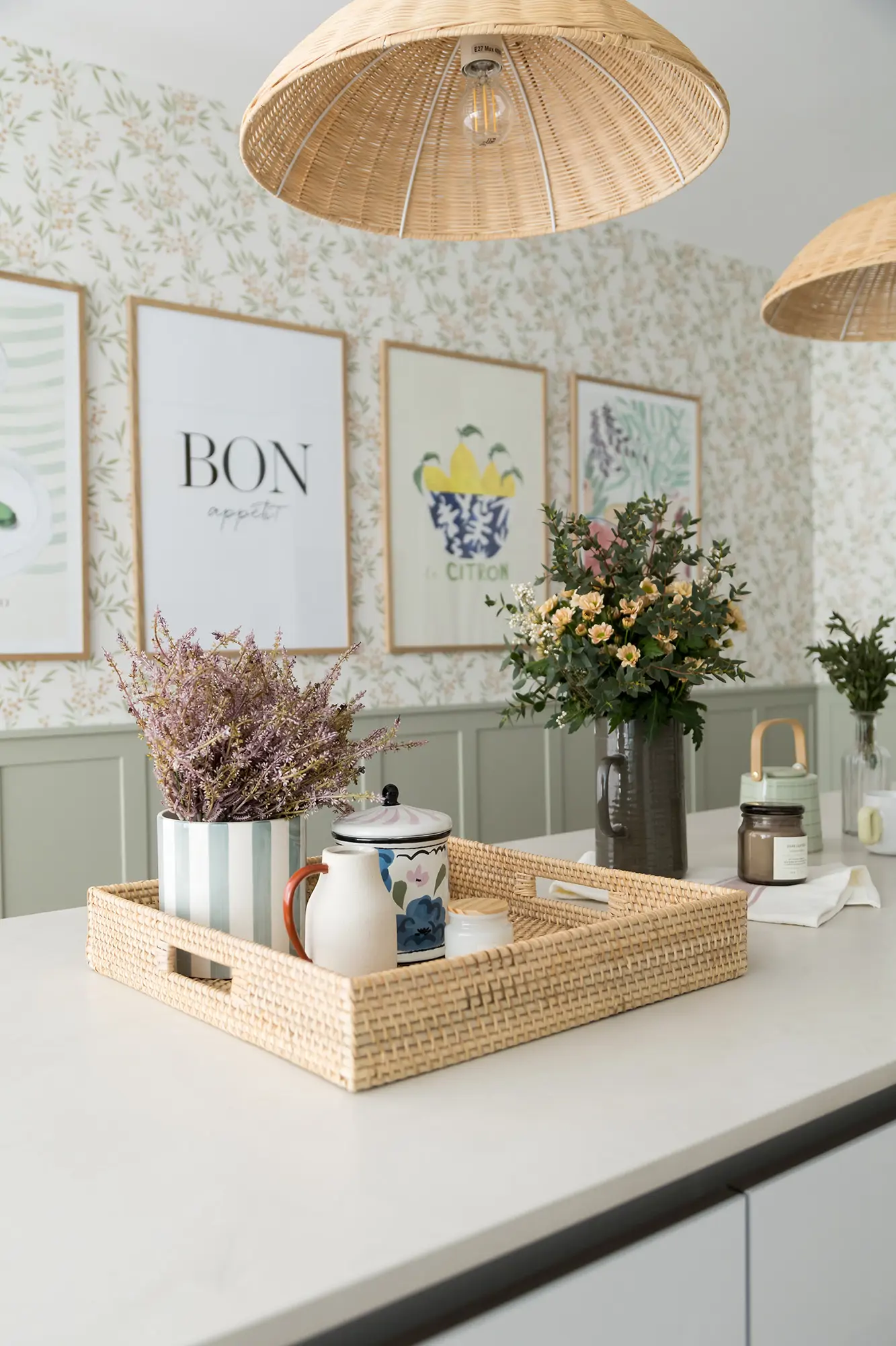 Detalle de una cocina de estilo rústico-moderno, diseñada por Deco & Living