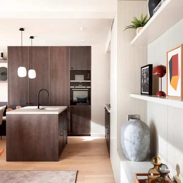 El piso pequeño (de 70 m2) más moderno y bien aprovechado que verás en 100 años: luminoso, cocina con isla y dormitorio en suite