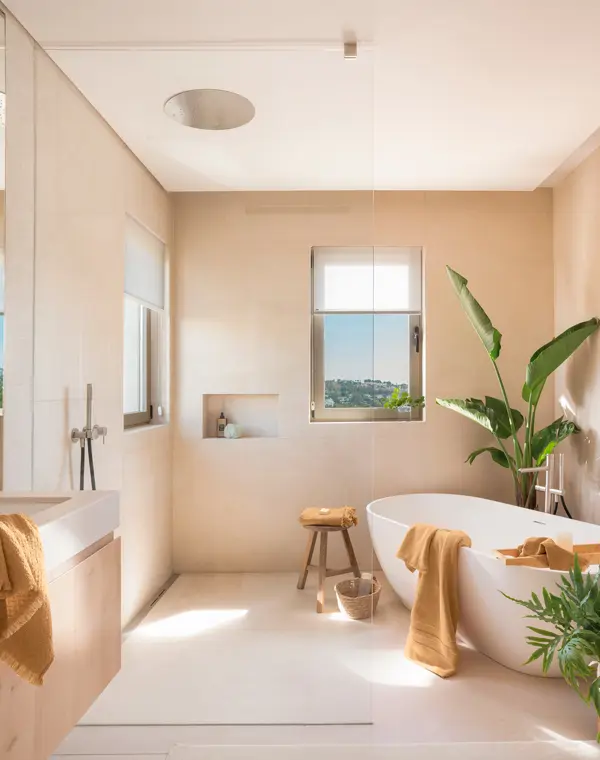 Marta Miñarro, arquitecta: "Si al entrar en el baño lo primero que ves es una ducha abierta o un lavabo bien iluminado, has acertado"