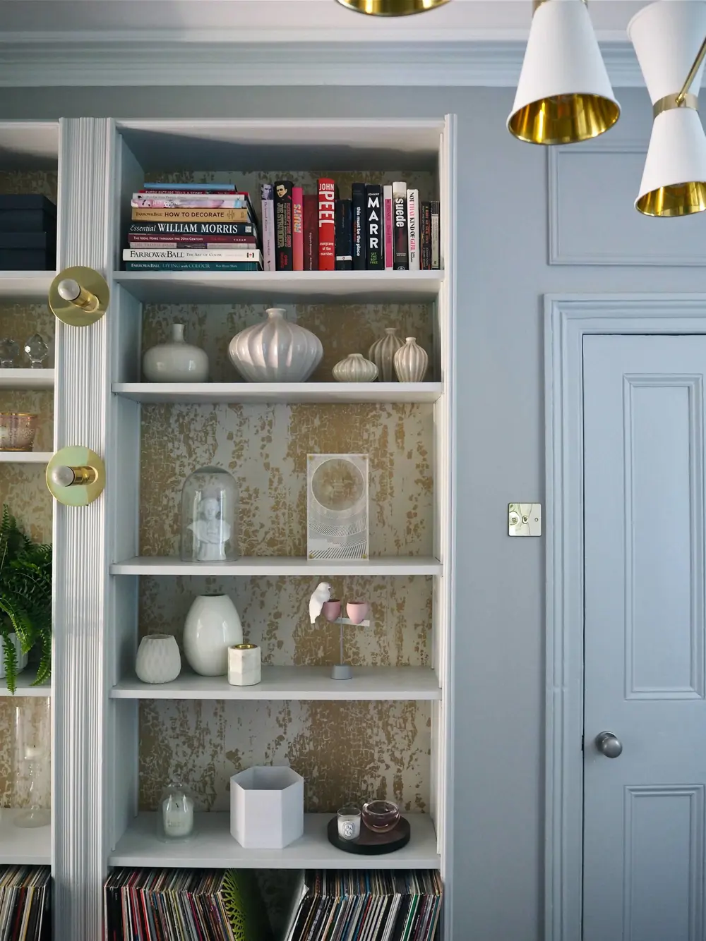 Hack de la estantería BILLY de IKEA con estilo art déco, vía Pinterest