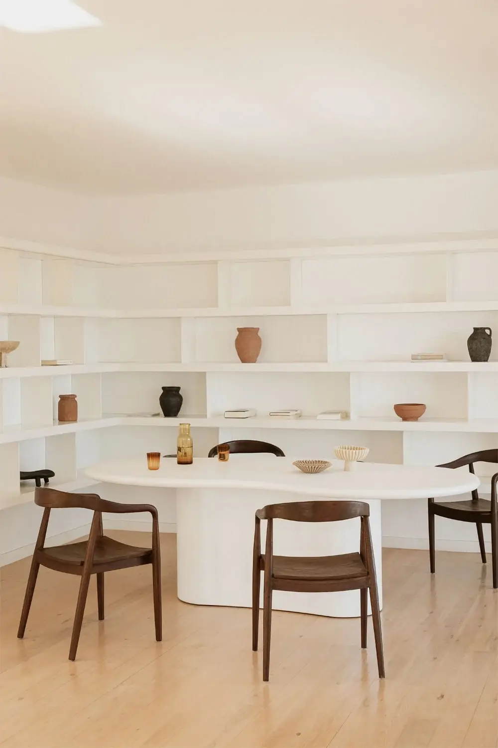 mesa de comedor ovalada   sklum feng shui error