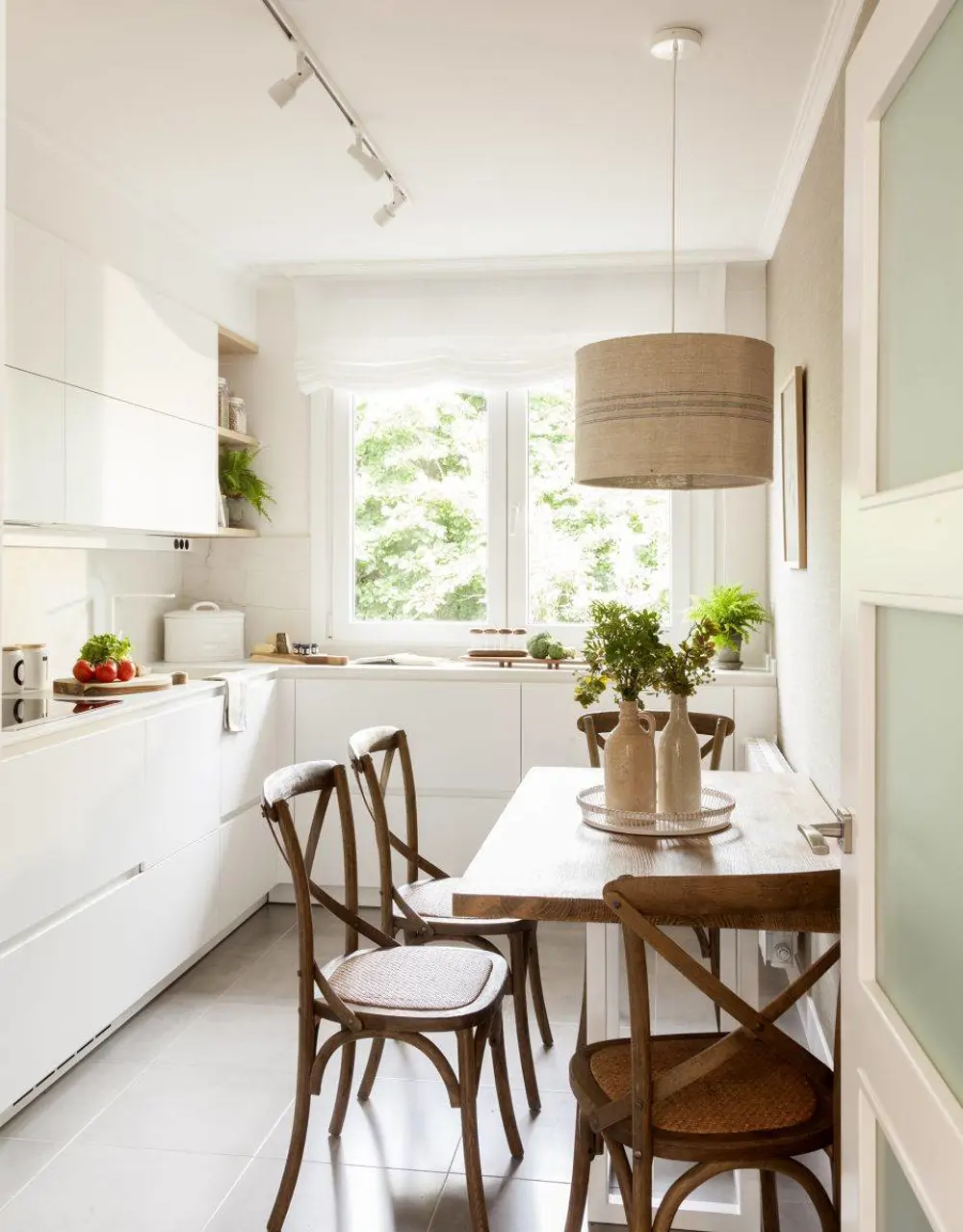 cocinas blancas con office diseno santos natalia zubizarreta chiqui saron 1 297e4095