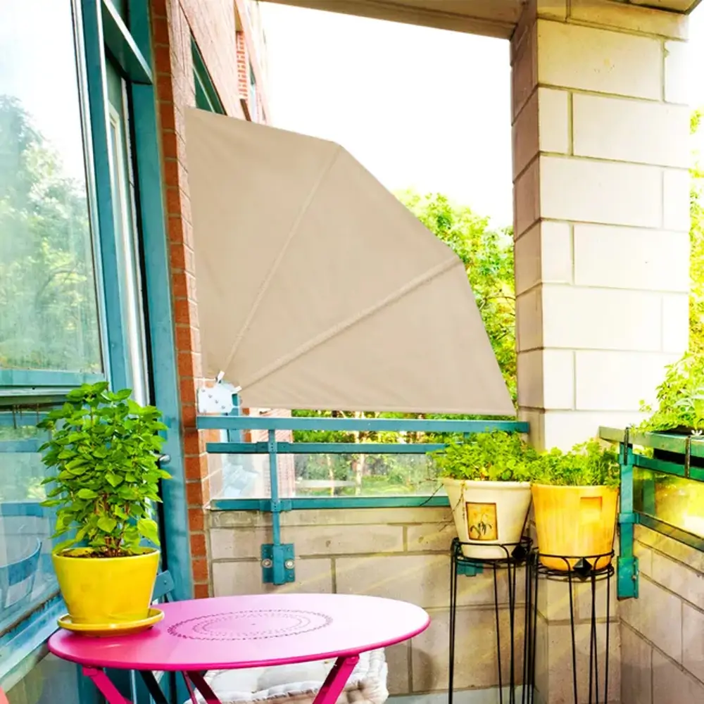 Toldo con forma de abanico